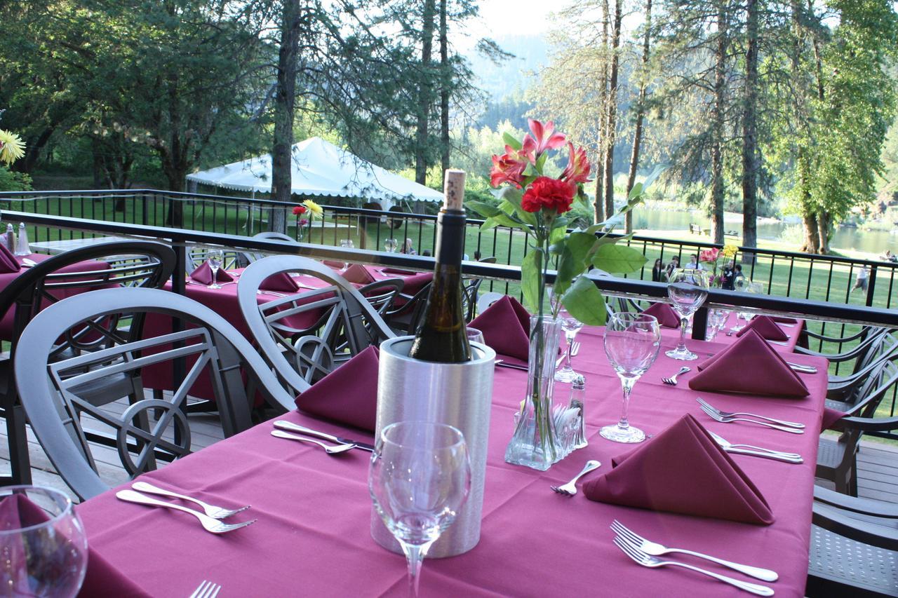 Morrisons Rogue River Lodge Merlin Exterior photo