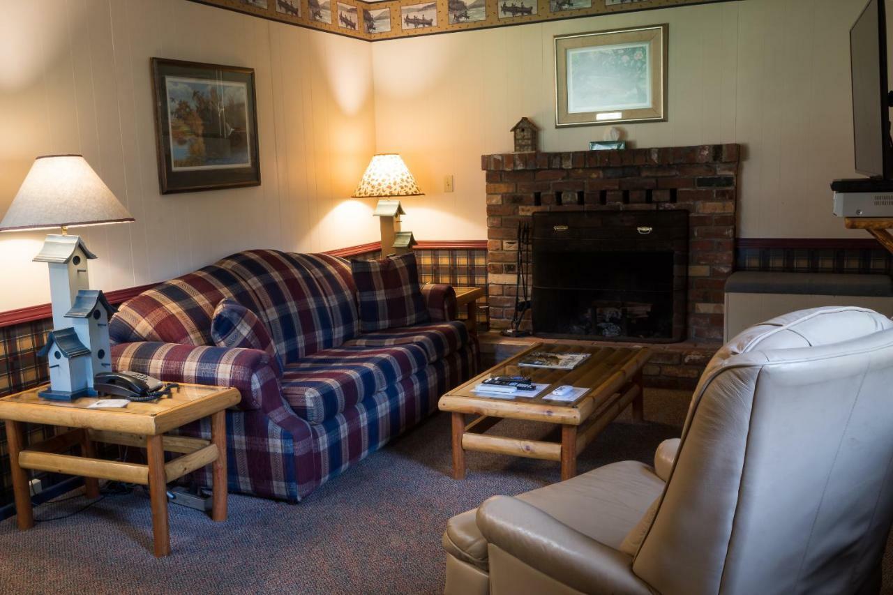 Morrisons Rogue River Lodge Merlin Exterior photo