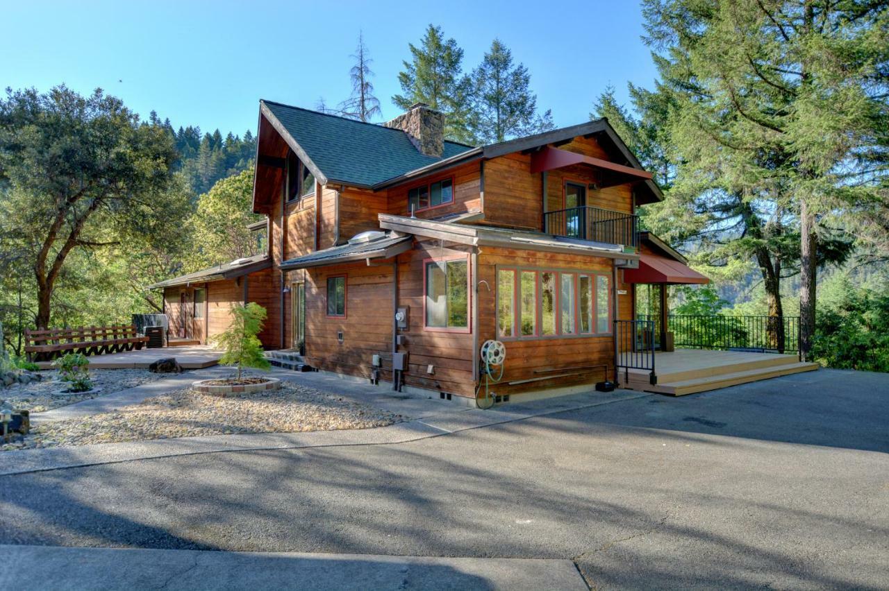 Morrisons Rogue River Lodge Merlin Exterior photo