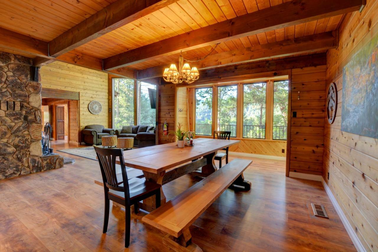 Morrisons Rogue River Lodge Merlin Exterior photo