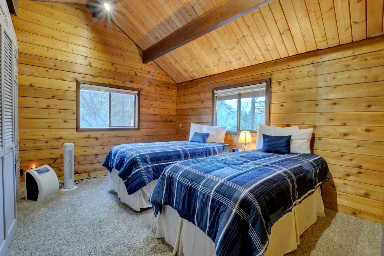 Morrisons Rogue River Lodge Merlin Exterior photo
