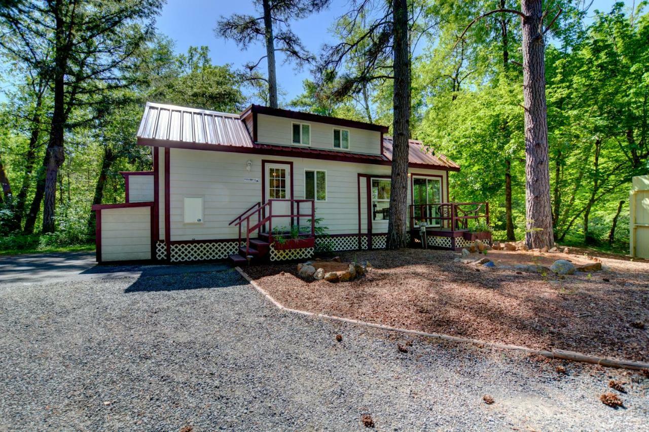 Morrisons Rogue River Lodge Merlin Exterior photo
